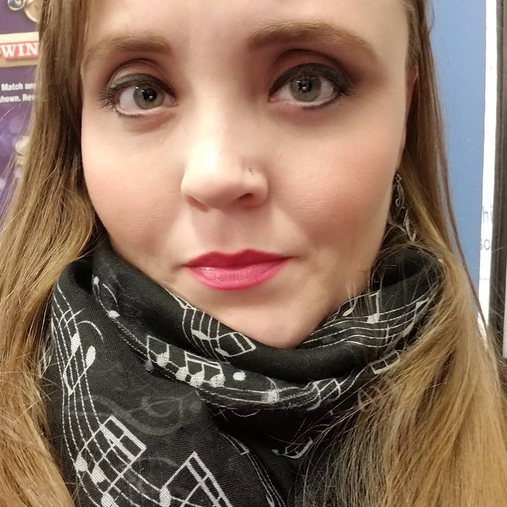 Meet your Posher, Danielle